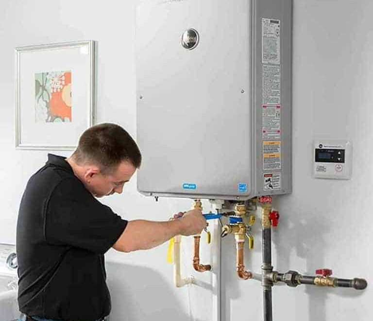 How do professionals Diagnose and correct water heater installation errors